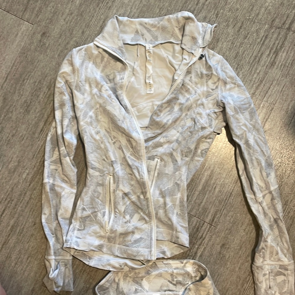 Lulu lemon zip up